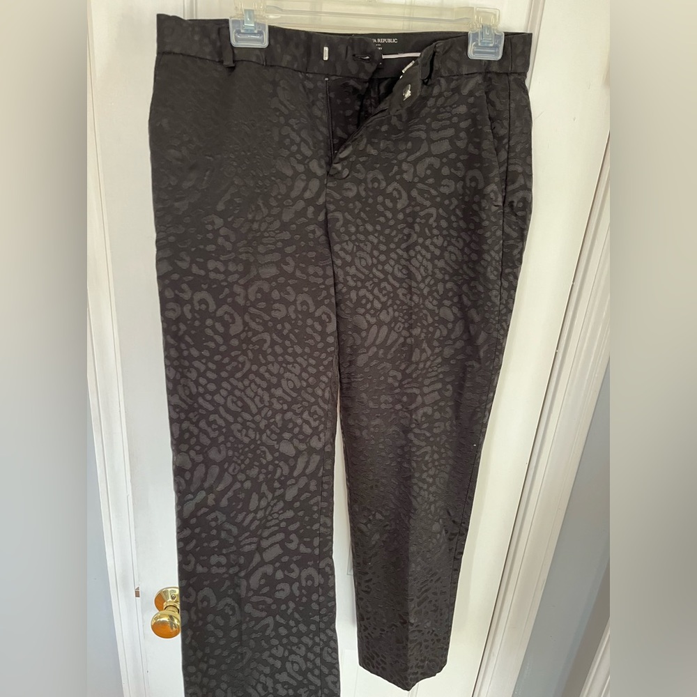 Banana republic factory, size 6 Avery jacquard tailored ankle pant, black